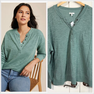 Maurices NWT Green
 Henley Long Sleeve Top Button Front ribbed Knit Pullover XXL